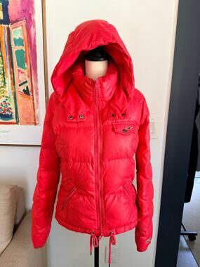 Hollister Women’s L Red Hooded Down Puffer Jacket Y2K